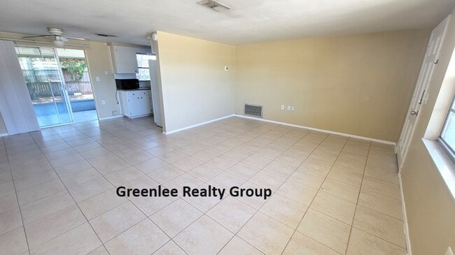 5424 Shell Dr in New Port Richey, FL - Foto de edificio - Building Photo