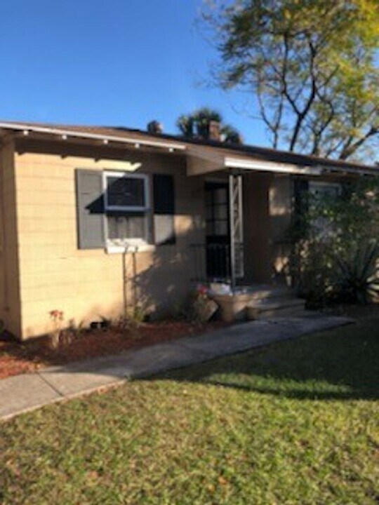 1838 E Elm Rd in Lakeland, FL - Building Photo