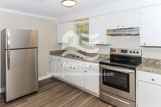 1030 Winchester Cir in Perry, GA - Foto de edificio - Building Photo