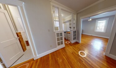 9 Gray Gdns E, Unit 7T in Cambridge, MA - Foto de edificio - Building Photo