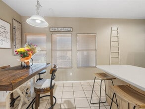 6186 S Wheaton Dr in Tucson, AZ - Foto de edificio - Building Photo