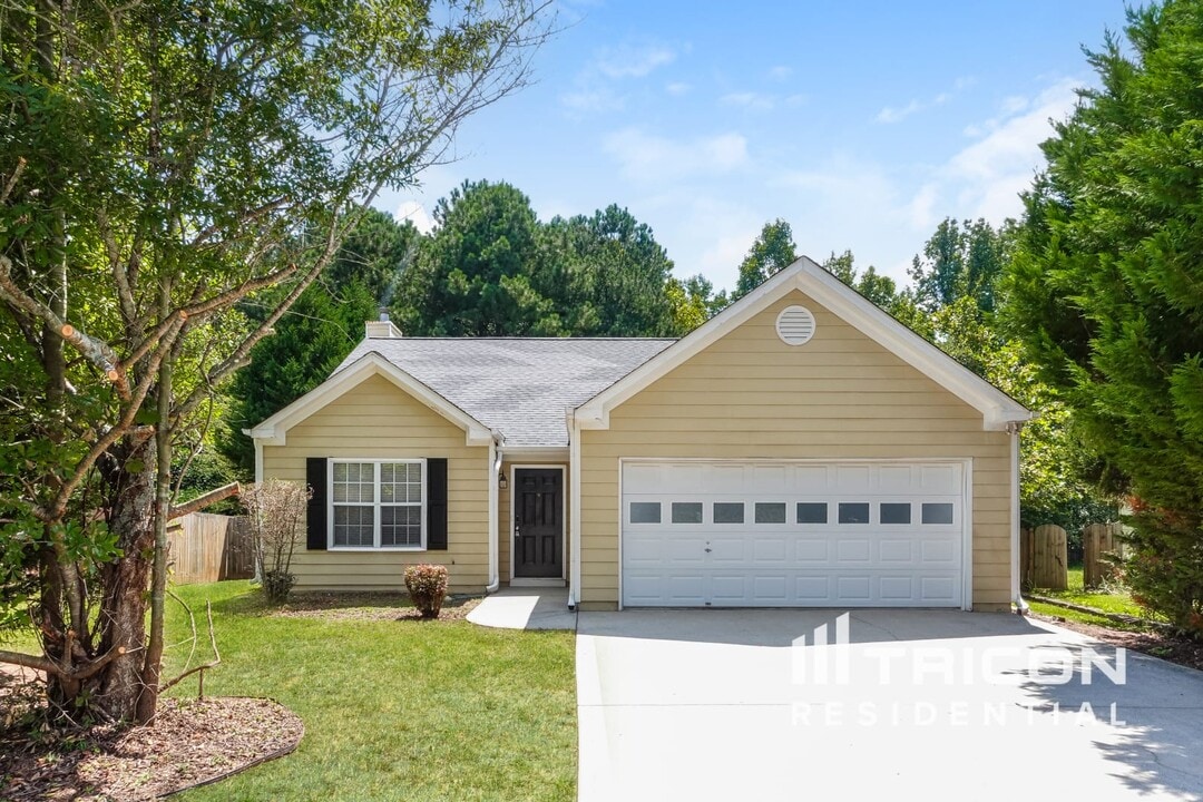 2420 Lofton Ct in Lawrenceville, GA - Foto de edificio
