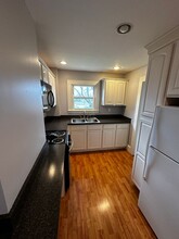 50 Meridian St in Groton, CT - Building Photo - Building Photo