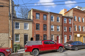 106 S Regester St in Baltimore, MD - Building Photo - Building Photo