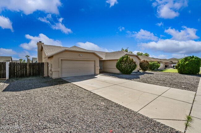 8833 W Puget Ave in Peoria, AZ - Building Photo - Building Photo