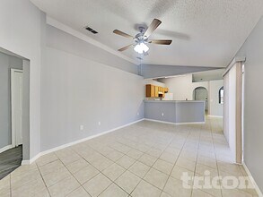 810 Ognon Ct in Kissimmee, FL - Foto de edificio - Building Photo