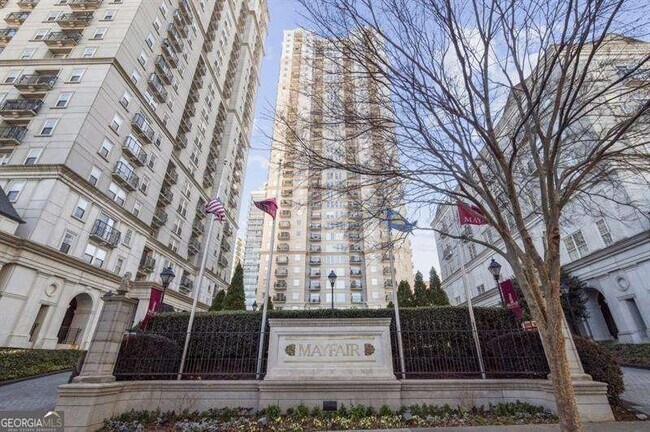 195 14th St NE, Unit P404 in Atlanta, GA - Foto de edificio - Building Photo