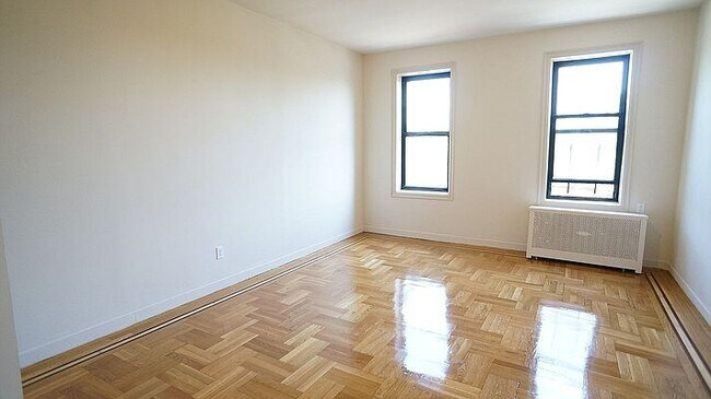 3341 Reservoir Oval W in Bronx, NY - Building Photo - Building Photo