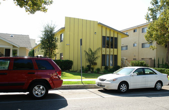 312 E Dryden St in Glendale, CA - Building Photo - Building Photo