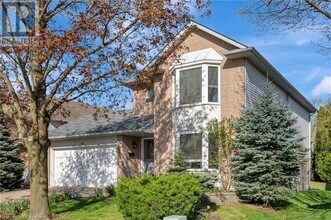 60 Kitty Murray Ln in Hamilton, ON - Building Photo - Building Photo