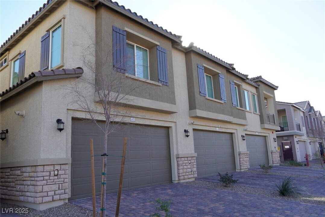 267 Cordelia Cove Ave in Henderson, NV - Building Photo