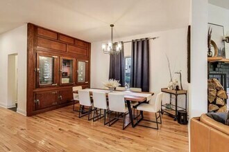 102 S Quincy St in Hinsdale, IL - Building Photo - Building Photo