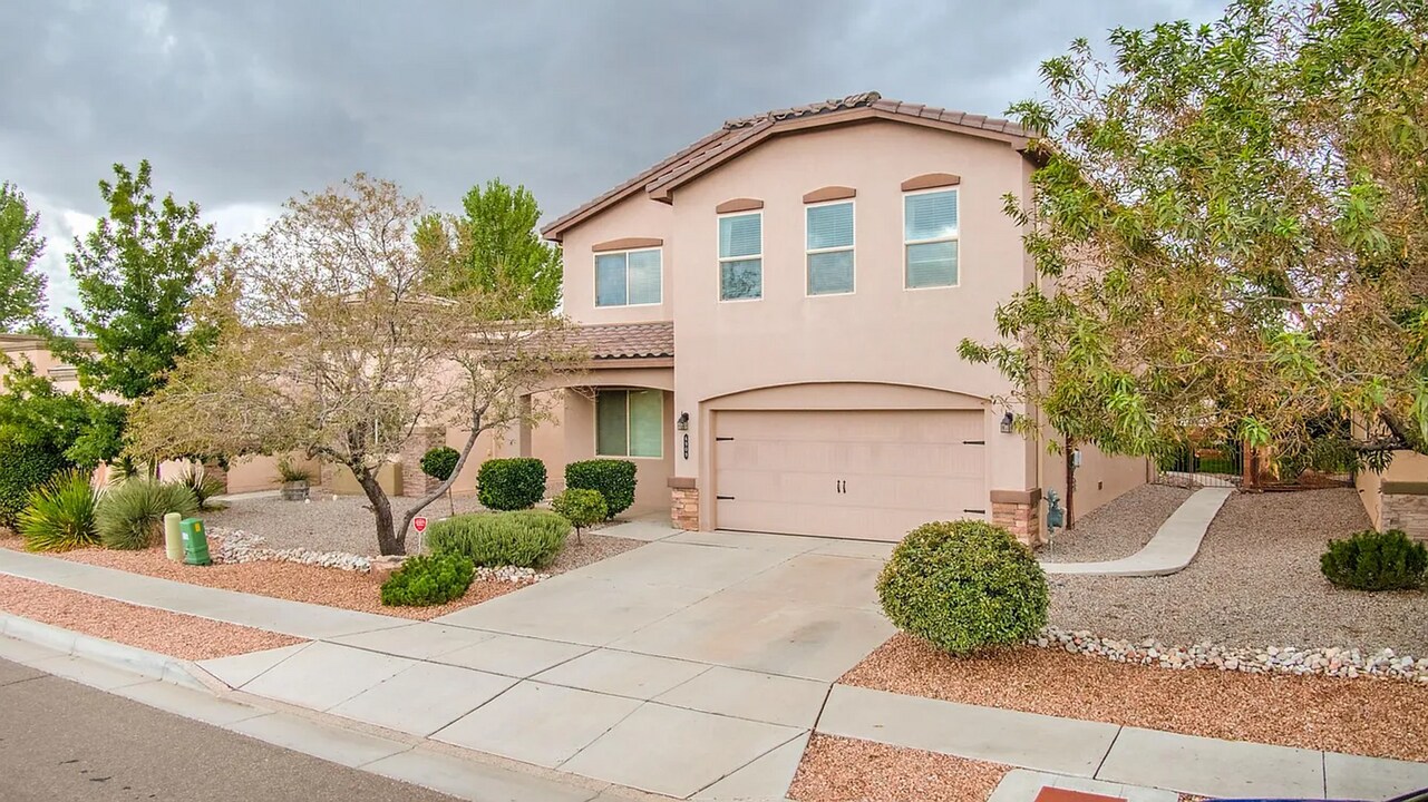6909 Mete Sol Dr NW in Albuquerque, NM - Building Photo
