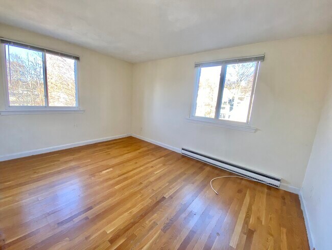 1551 Centre St in Boston, MA - Building Photo - Building Photo