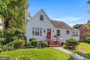 4803 Westway Dr in Bethesda, MD - Building Photo