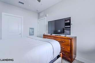 2361 Commerce Park Dr NE, Unit 1302 in Palm Bay, FL - Building Photo - Building Photo