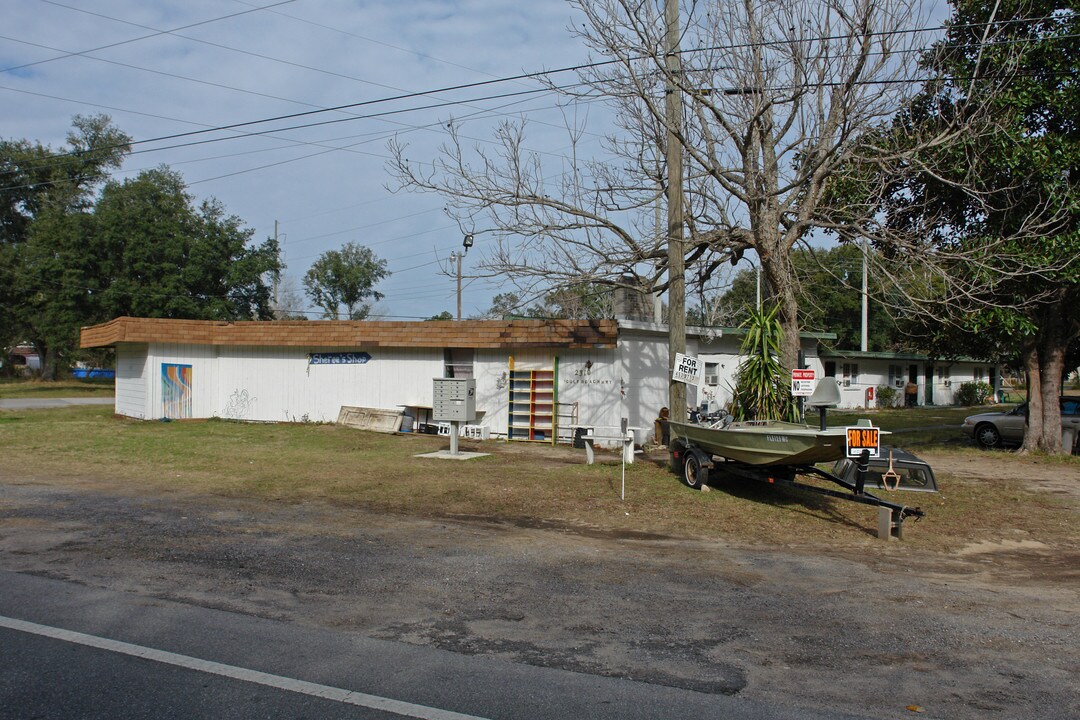 2310 Gulf Beach Hwy in Pensacola, FL - Foto de edificio