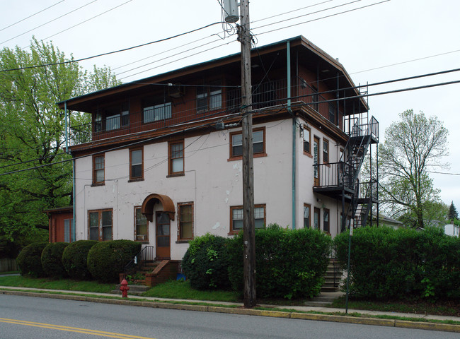 77 N Schuylkill Ave in Norristown, PA - Foto de edificio - Building Photo