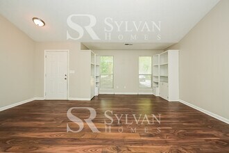 6013 Trammell Rd in Morrow, GA - Building Photo - Building Photo