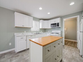 1837 E Granet Ave in Hazel Park, MI - Building Photo - Building Photo