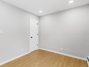 38 Dalton Pl in Edison, NJ - Building Photo - Building Photo