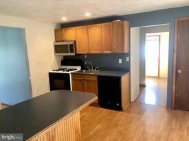 69 Wishing Rock Rd in Pasadena, MD - Building Photo
