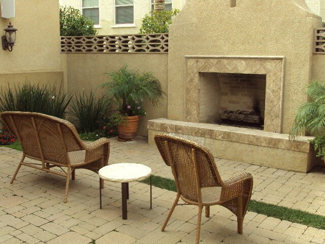 474 Almond Rd in San Marcos, CA - Building Photo