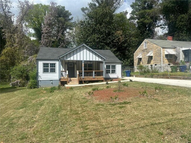 1841 Bayberry Dr SW in Atlanta, GA - Building Photo - Building Photo