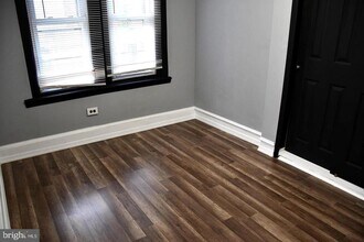 5623 Walton Ave in Philadelphia, PA - Building Photo - Building Photo