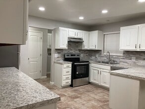 2113 P R Lyons Ave in Clovis, NM - Building Photo - Building Photo