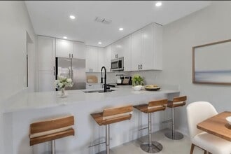 6350 Royal Woods Dr in Ft. Myers, FL - Building Photo - Building Photo