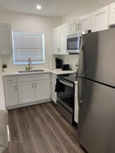 101 NW 56th Ct, Unit 2 in Fort Lauderdale, FL - Foto de edificio - Building Photo