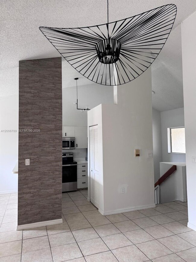 1304 Glenmoor Dr
