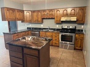 5900 S River Hills Rd in Columbia, MO - Building Photo - Building Photo