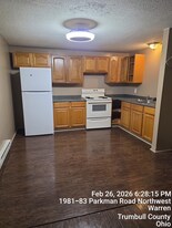 1983 Parkman Rd NW in Warren, OH - Building Photo