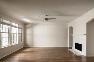 Meritage at Steiner Ranch in Austin, TX - Foto de edificio - Building Photo