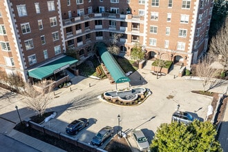 The Woodlands in Lexington, KY - Building Photo - Building Photo