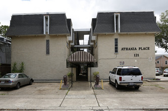 Athania Place in Metairie, LA - Building Photo - Primary Photo