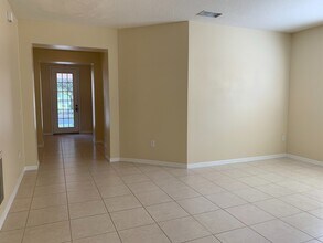 8641 Bradleys Landing St in Orlando, FL - Building Photo - Building Photo