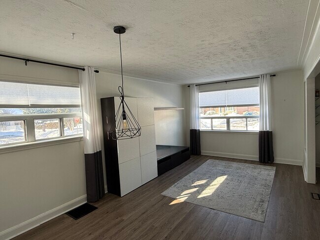 35 Ashall Blvd in Toronto, ON - Building Photo - Building Photo