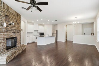 7907 Expectation Dr in San Antonio, TX - Building Photo - Building Photo