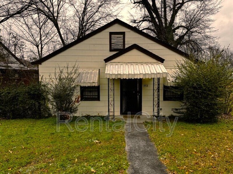 1918 Lapaloma St in Memphis, TN - Building Photo