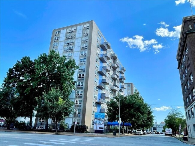 property at 210 N 17th St