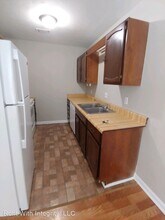 106 Dixie Dr in Tallahassee, FL - Building Photo - Building Photo