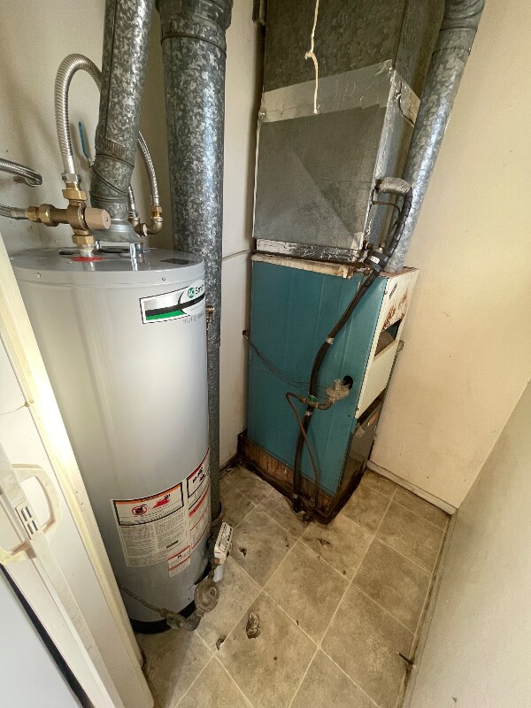 1107 W James Blvd in St James, MO - Foto de edificio - Building Photo