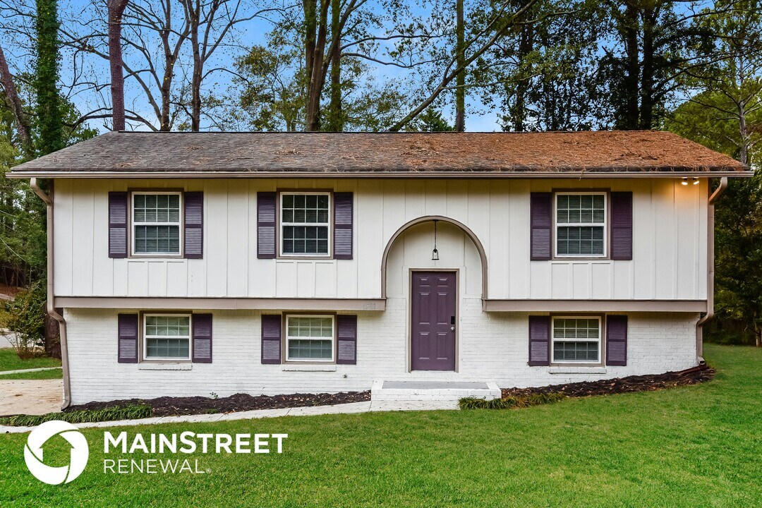 6501 Monica Dr in Morrow, GA - Building Photo