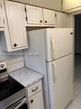 541 Blue Heron Dr in Hallandale Beach, FL - Building Photo - Building Photo