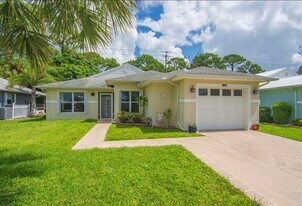 14406 Aguila Ave in Fort Pierce, FL - Building Photo