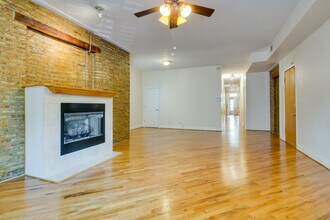 5207 S Blackstone Ave in Chicago, IL - Building Photo - Building Photo