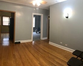 10028 S Oakley Ave, Unit 2 in Chicago, IL - Building Photo - Building Photo